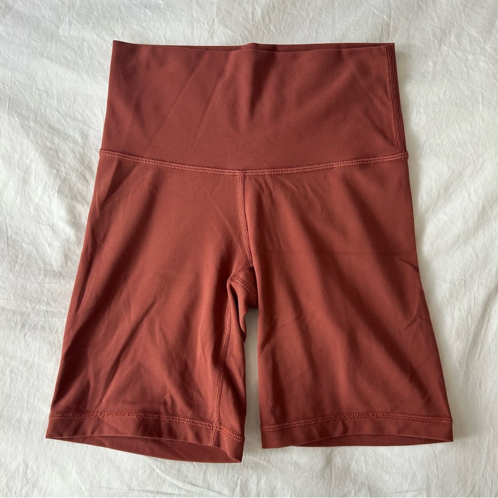 Aritzia TNA 7” inseam active bike shorts